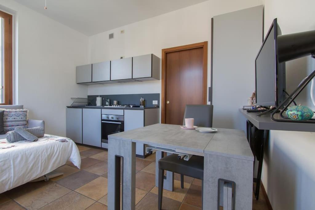 Fabulous Studio In Monza 15 Km To Milan City Centre Extérieur photo