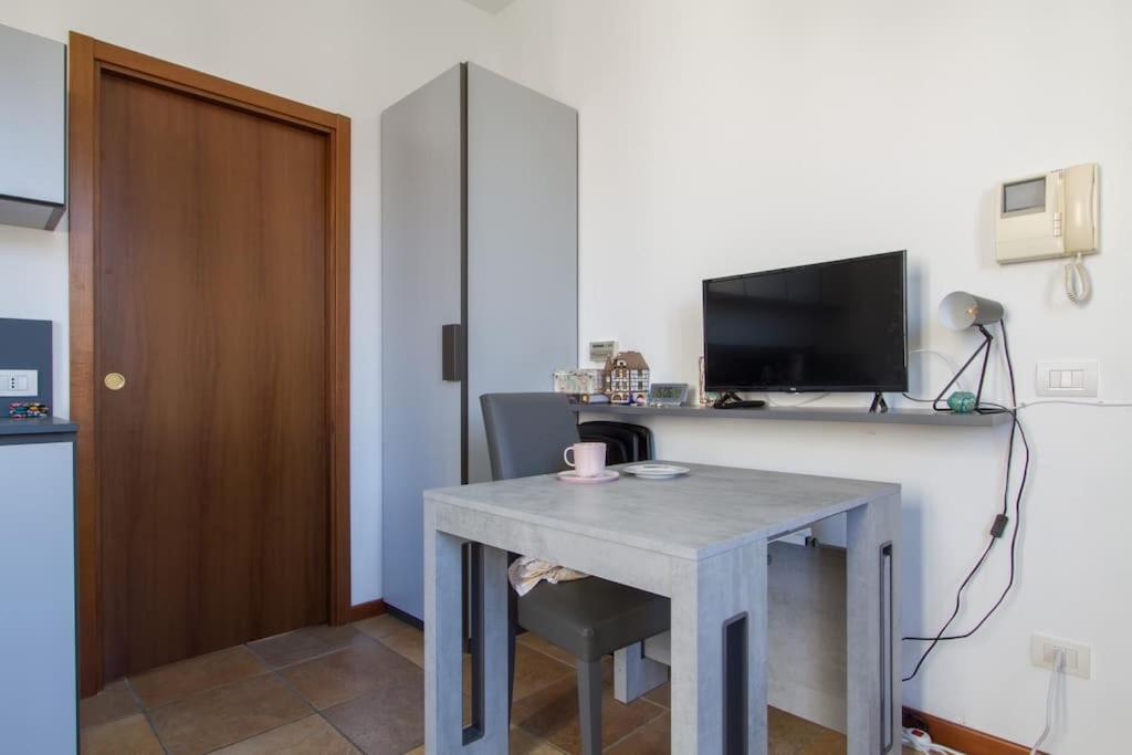 Fabulous Studio In Monza 15 Km To Milan City Centre Extérieur photo
